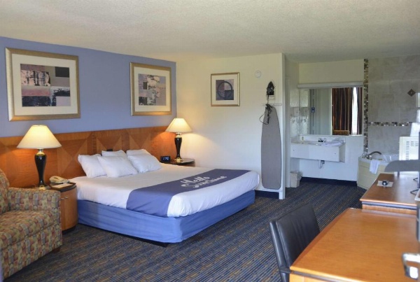 Days Inn by Wyndham Luray Shenandoah image 16