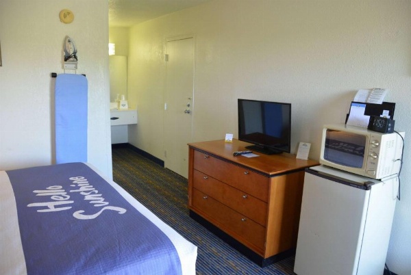 Days Inn by Wyndham Luray Shenandoah image 22