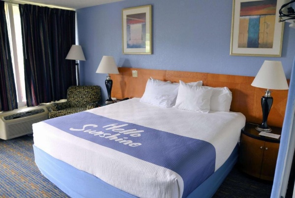 Days Inn by Wyndham Luray Shenandoah image 29